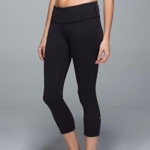 LULULEMON Wunder Under Crop (reversible) 🔥